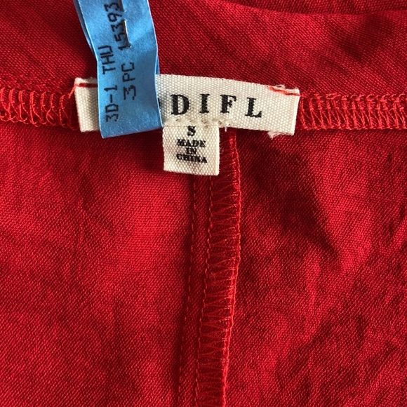 JODIFL Red Top - Picture 5 of 5